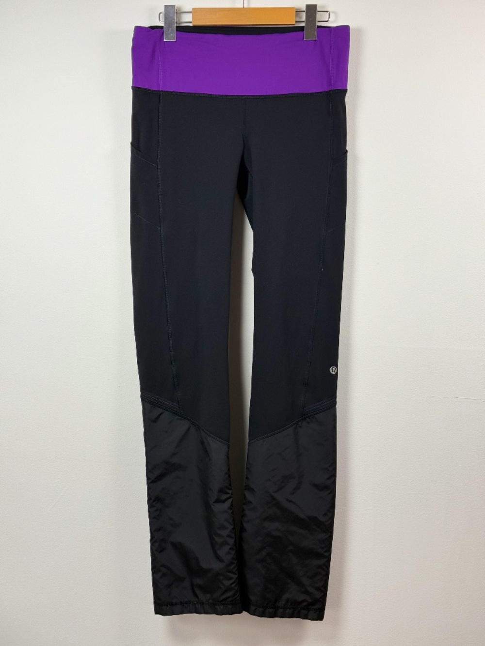 Lululemon women high waisted leggings black and purple color like new size 8